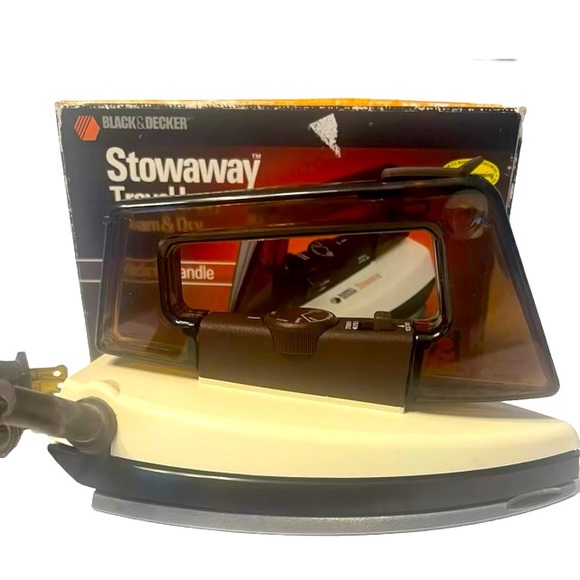 Black & Decker Stowaway Travel Iron Steam & Dry w/ Folding Handle 1988 Vintage - Picture 6 of 7